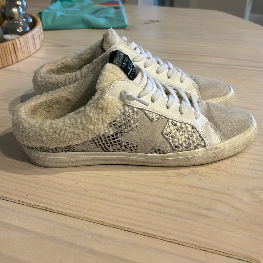 Vintage Havana fur slip ons